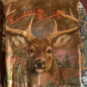 2 long sleeve shirts feel free to ask for more pic